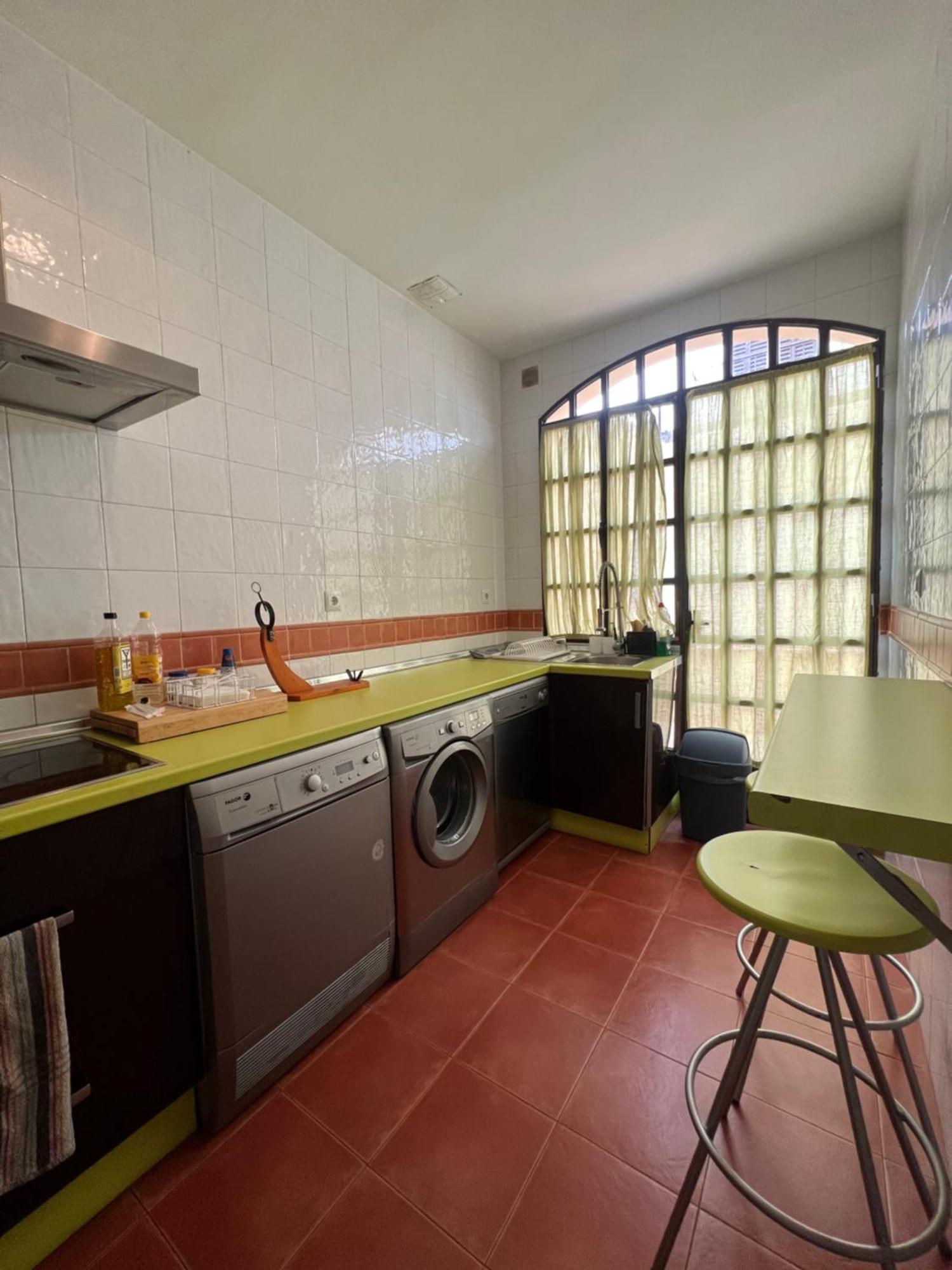 Apartamentos Sevilla Deluxe Rosales Лос-Росалес Экстерьер фото